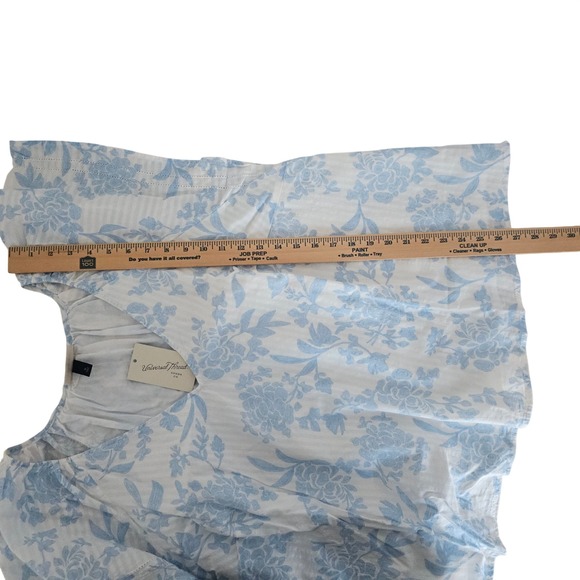 Universal Thread Blue Floral Flutter Sleeve V-Neck Blouse 1X New - Picture 7 of 11